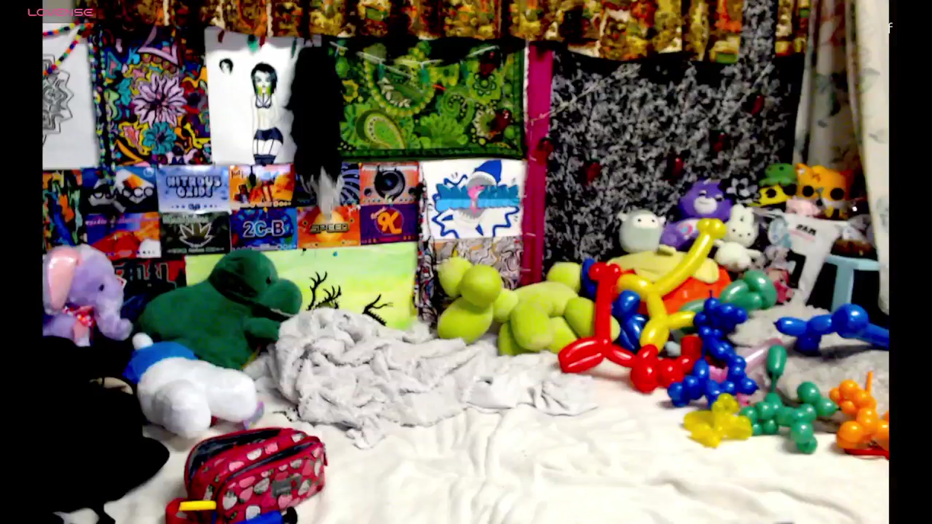 Gallery image thumbnail from moooonbbfloof's myfreecams stream on, 03/18/2026, 14:11 image 4 of 20