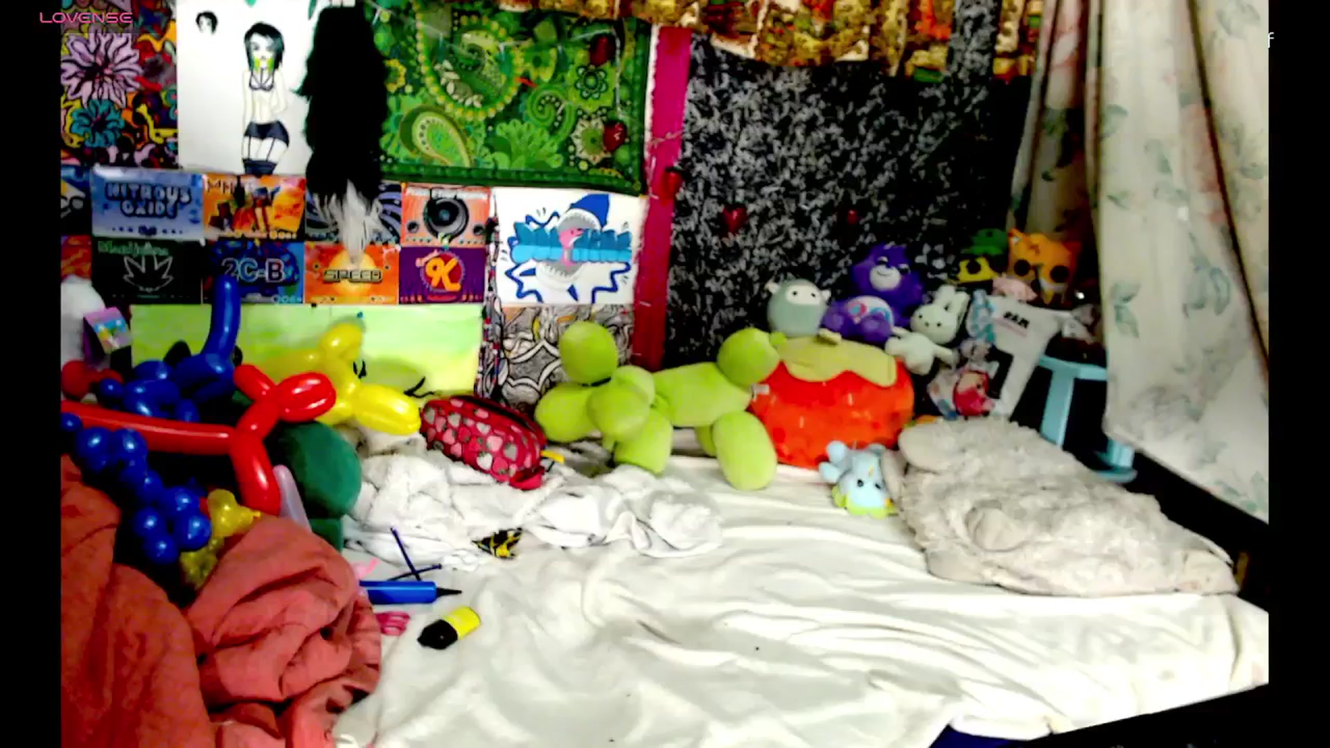 Gallery image thumbnail from moooonbbfloof's myfreecams stream on, 03/18/2026, 14:11 image 2 of 20