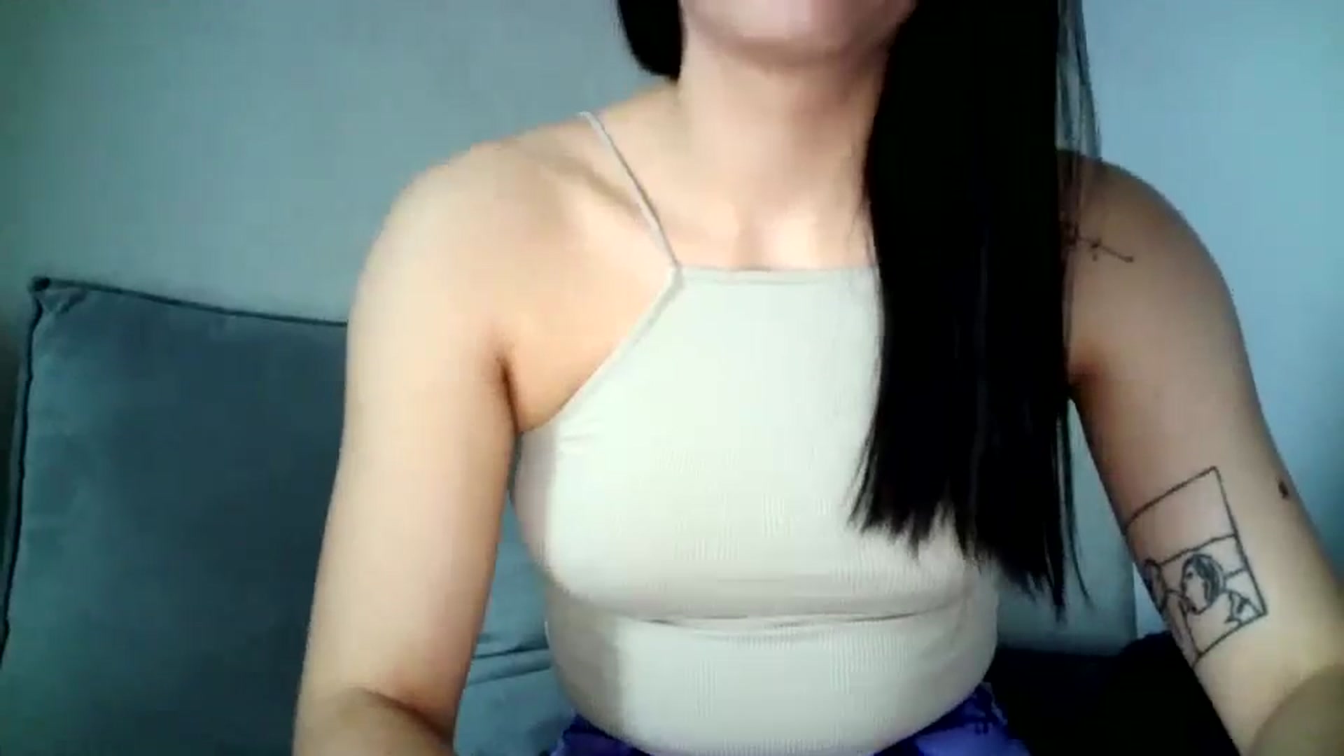 Gallery image thumbnail from mrs_L's myfreecams stream on, 03/19/2025, 10:00 image 19 of 20