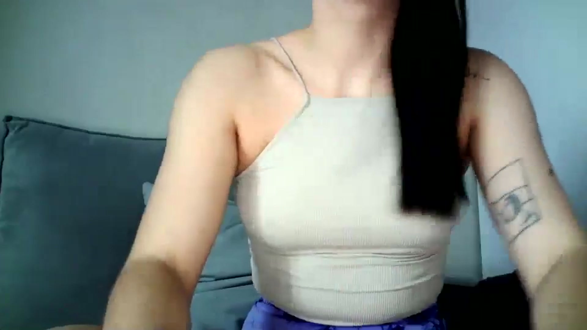 Gallery image thumbnail from mrs_L's myfreecams stream on, 03/19/2025, 10:00 image 14 of 20