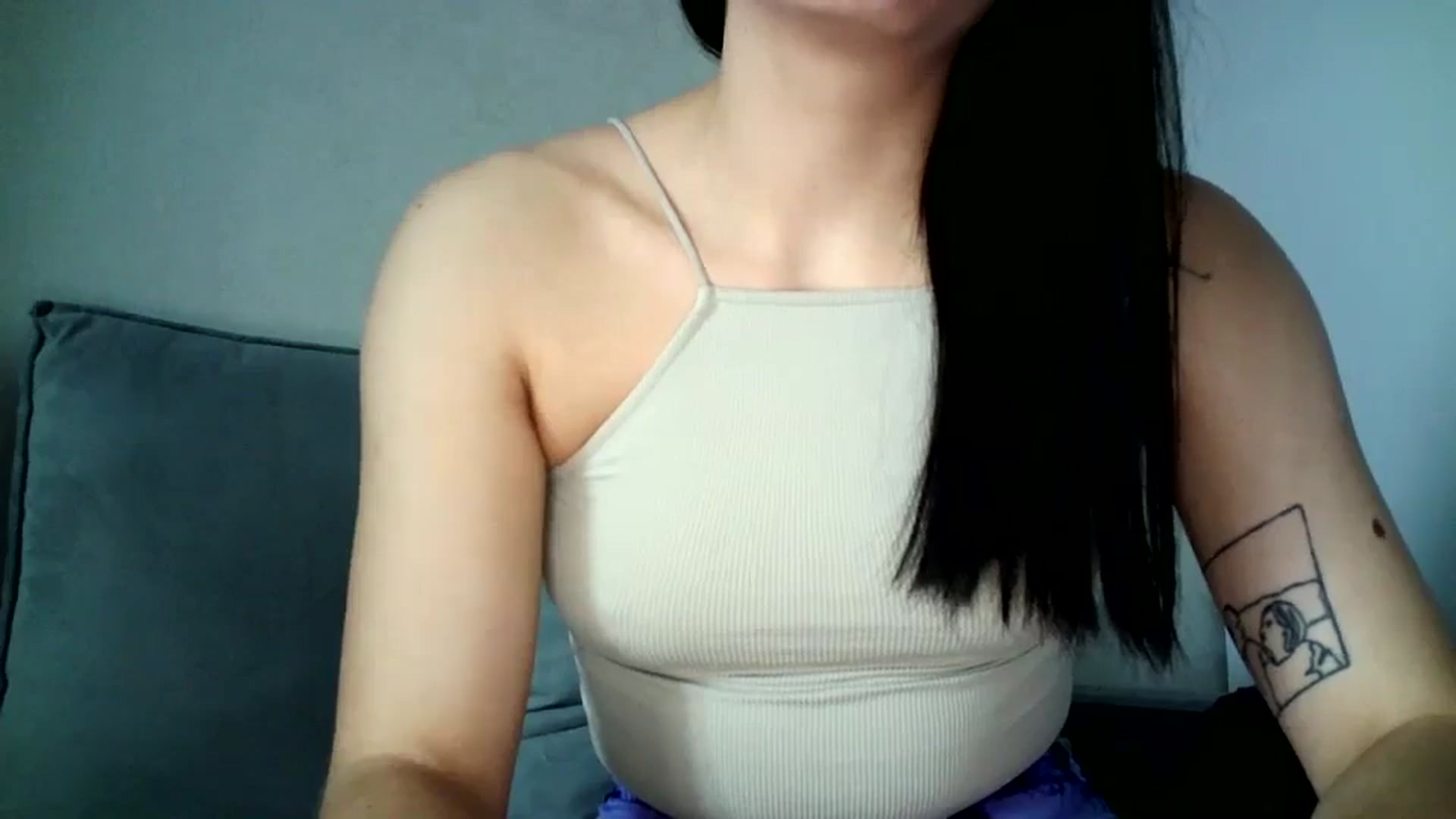 Gallery image thumbnail from mrs_L's myfreecams stream on, 03/19/2025, 10:00 image 17 of 20