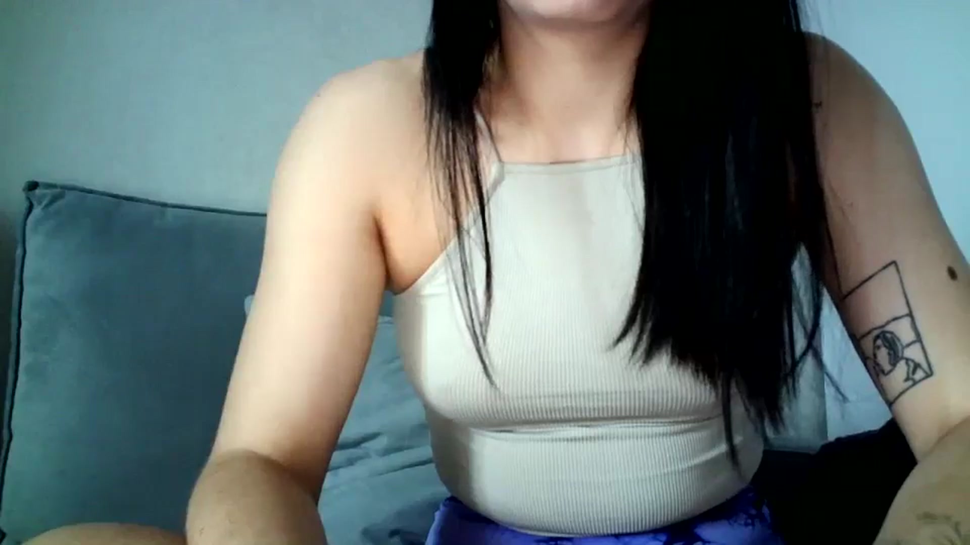 Gallery image thumbnail from mrs_L's myfreecams stream on, 03/19/2025, 10:20 image 8 of 20