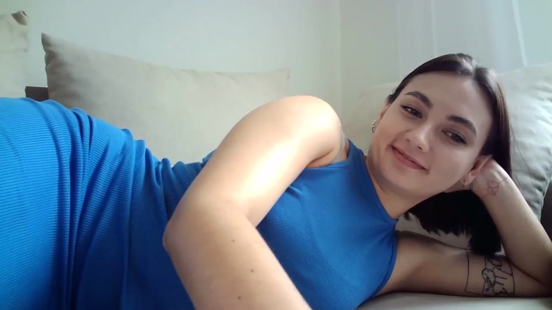 Gallery image thumbnail from mrs_lolly's myfreecams stream on, 08/10/2023, 10:18 image 5 of 20