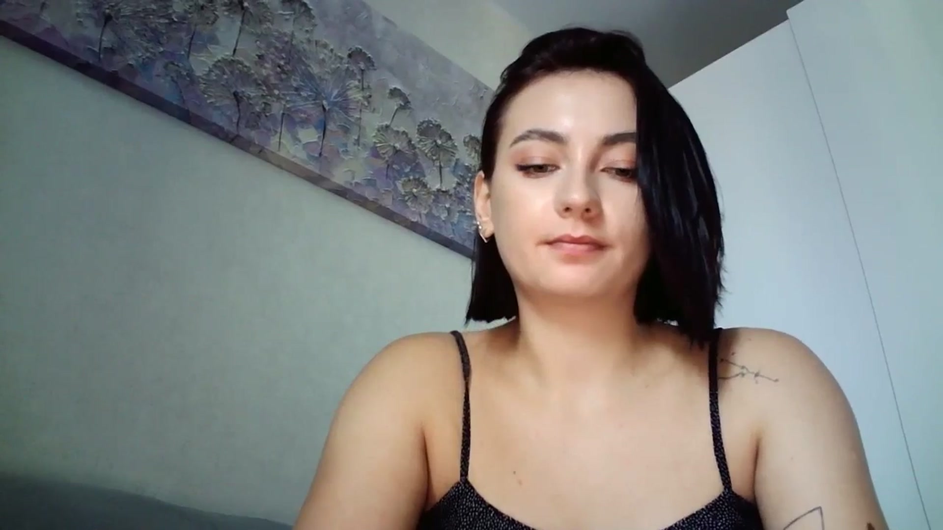 Gallery image thumbnail from mrs_lolly's myfreecams stream on, 08/21/2023, 09:07 image 8 of 20