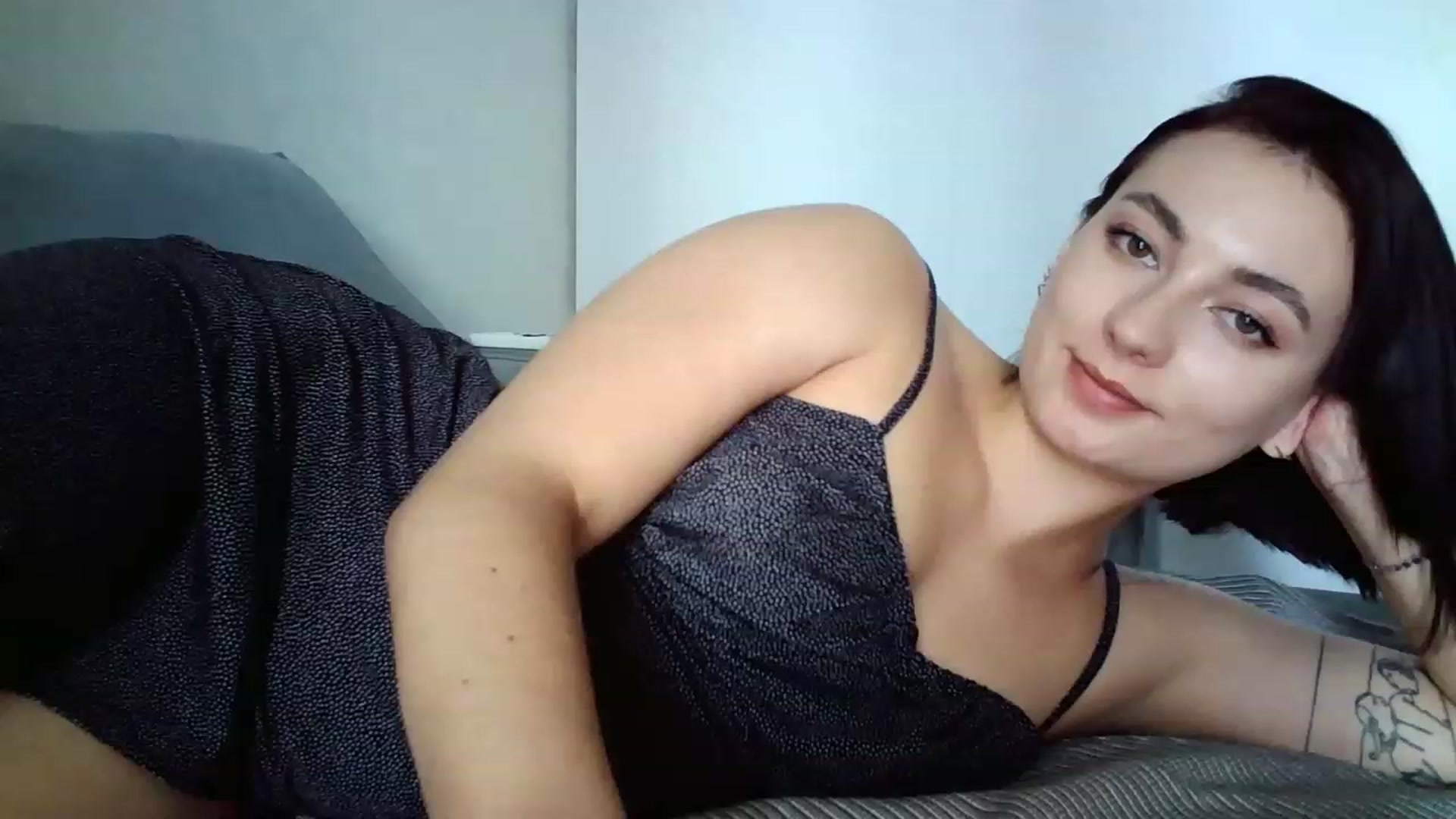 Gallery image thumbnail from mrs_lolly's myfreecams stream on, 08/21/2023, 11:27 image 16 of 20