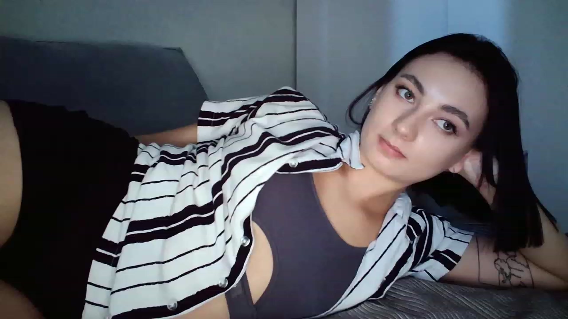 Gallery image thumbnail from mrs_lolly's myfreecams stream on, 08/22/2023, 10:18 image 14 of 20