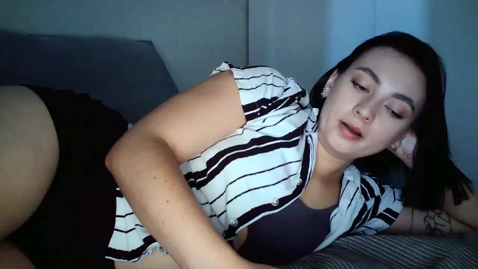 Gallery image thumbnail from mrs_lolly's myfreecams stream on, 08/22/2023, 10:18 image 18 of 20