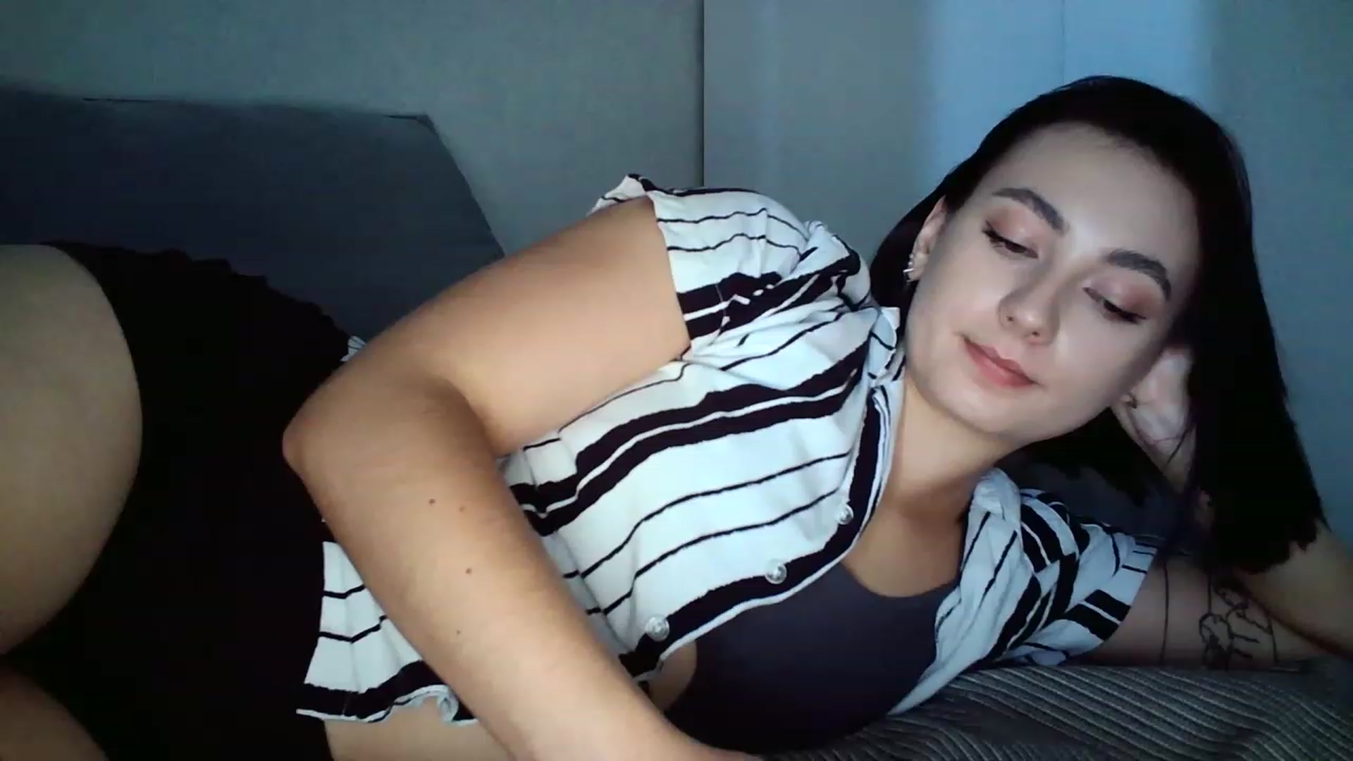 Gallery image thumbnail from mrs_lolly's myfreecams stream on, 08/22/2023, 10:18 image 16 of 20