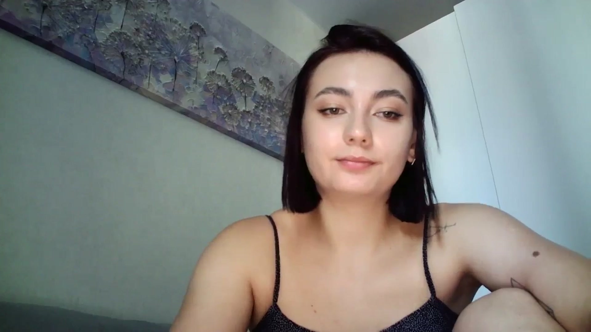 Gallery image thumbnail from mrs_lolly's myfreecams stream on, 08/25/2023, 11:39 image 16 of 20