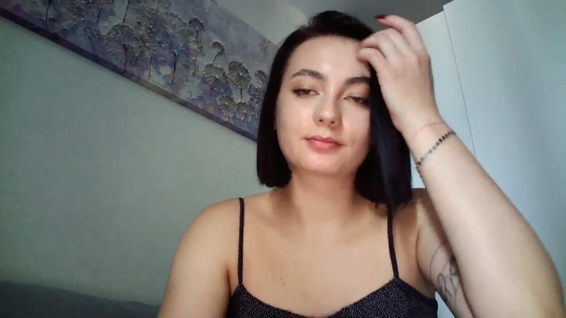 Gallery image thumbnail from mrs_lolly's myfreecams stream on, 08/25/2023, 11:39 image 8 of 20