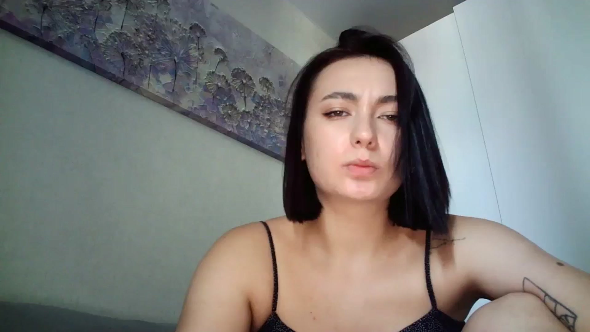 Gallery image thumbnail from mrs_lolly's myfreecams stream on, 08/25/2023, 11:39 image 18 of 20