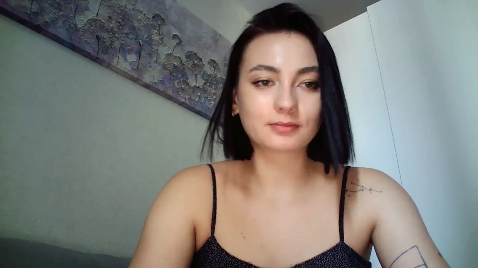 Gallery image thumbnail from mrs_lolly's myfreecams stream on, 08/25/2023, 11:39 image 1 of 20