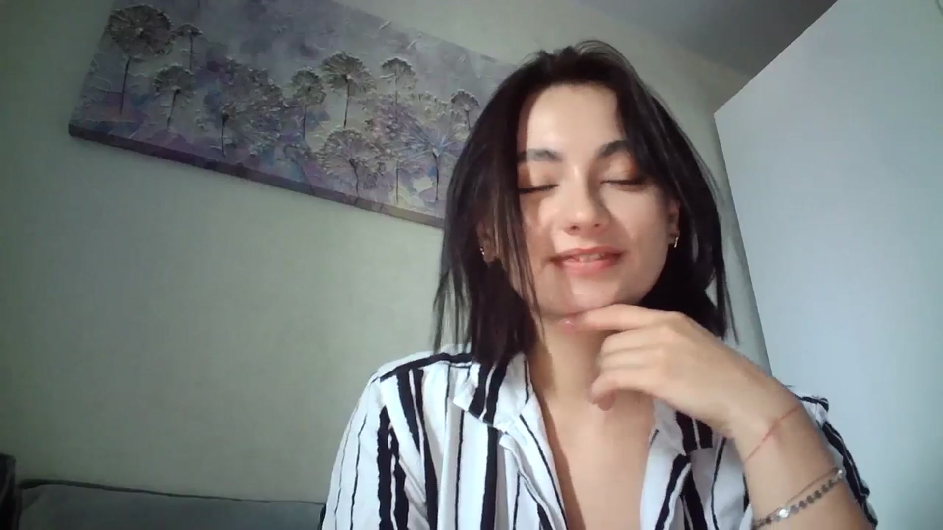 Gallery image thumbnail from mrs_lolly's myfreecams stream on, 09/04/2023, 10:25 image 2 of 20