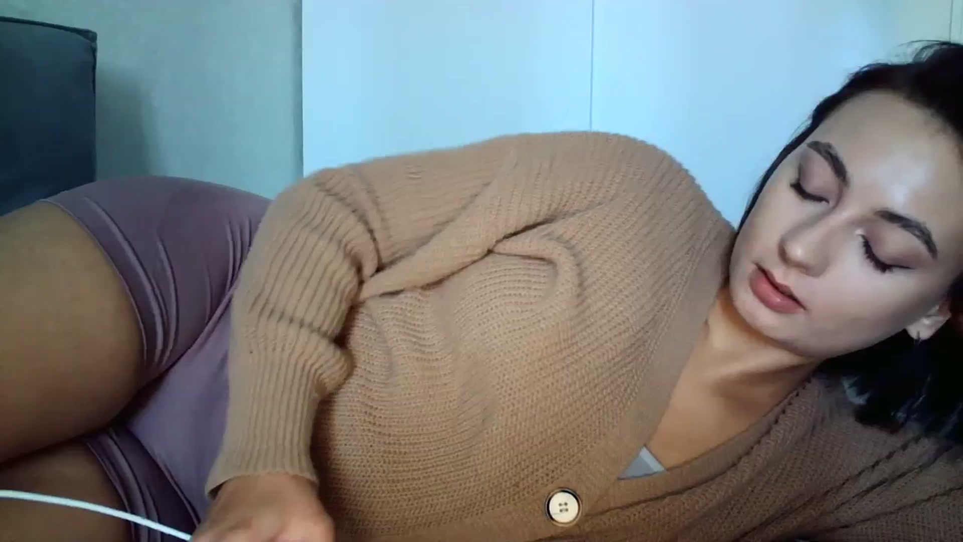 Gallery image thumbnail from mrs_lolly's myfreecams stream on, 10/11/2023, 10:20 image 14 of 20
