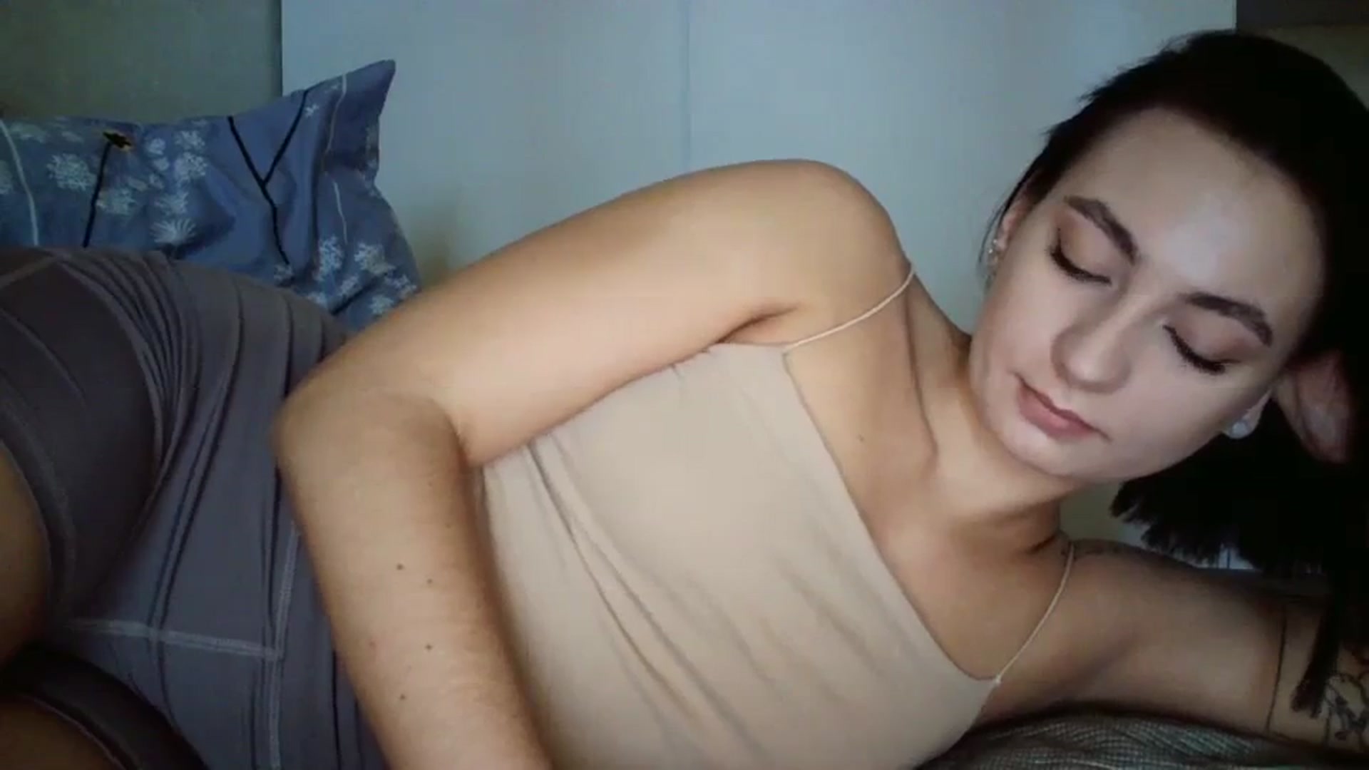 Gallery image thumbnail from mrs_lolly's myfreecams stream on, 12/18/2023, 10:57 image 2 of 20
