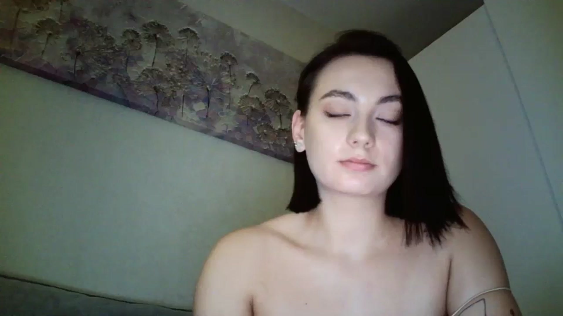 Gallery image thumbnail from mrs_lolly's myfreecams stream on, 12/18/2023, 13:02 image 12 of 20