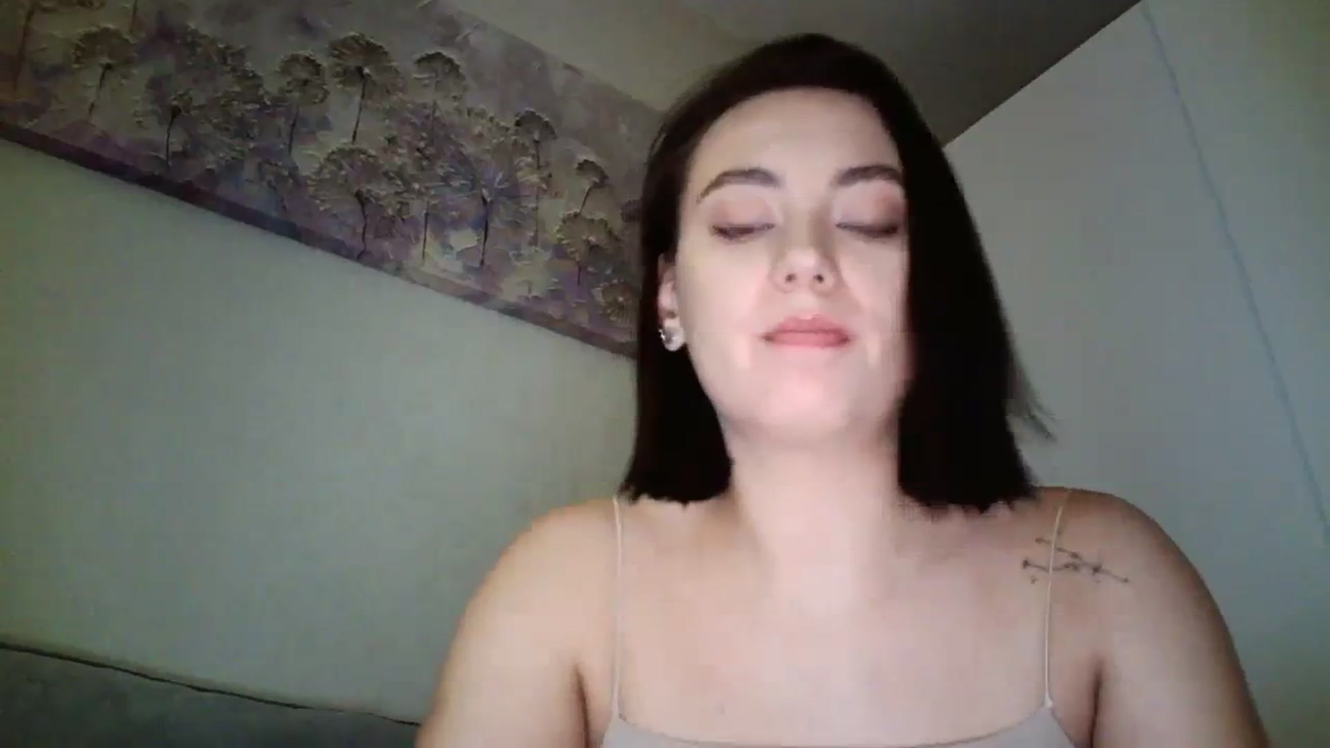 Gallery image thumbnail from mrs_lolly's myfreecams stream on, 12/18/2023, 13:02 image 9 of 20