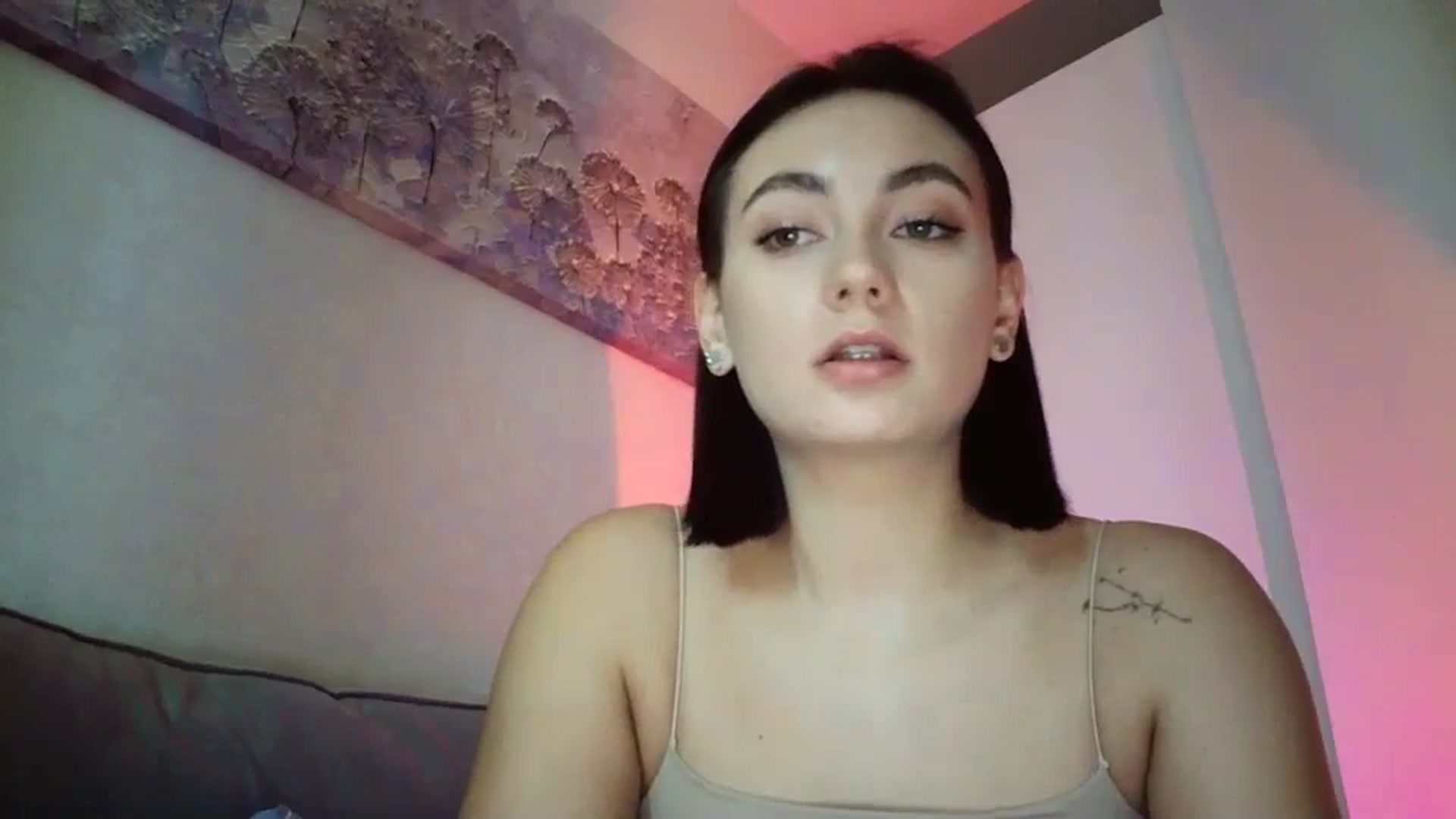 Gallery image thumbnail from mrs_lolly's myfreecams stream on, 12/21/2023, 10:38 image 16 of 20