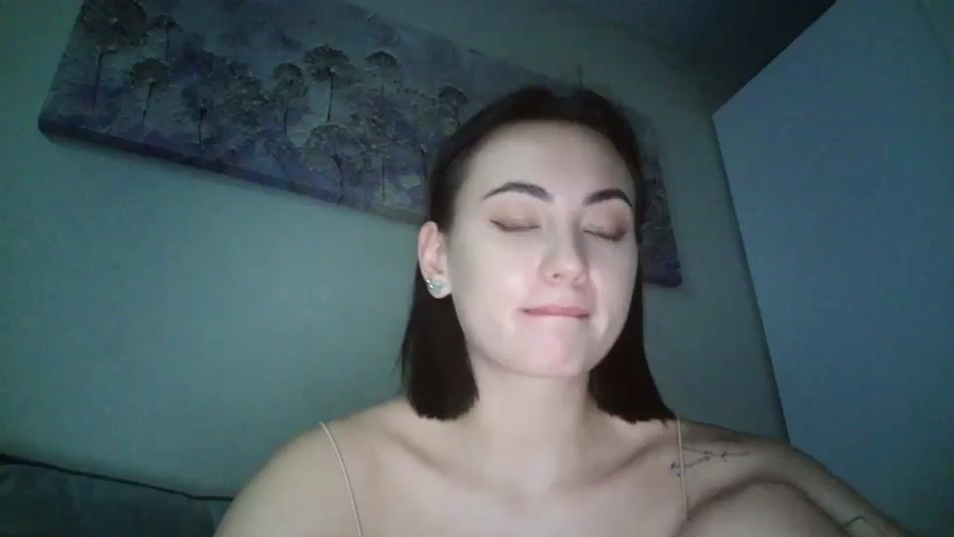 Gallery image thumbnail from mrs_lolly's myfreecams stream on, 12/27/2023, 13:40 image 1 of 20