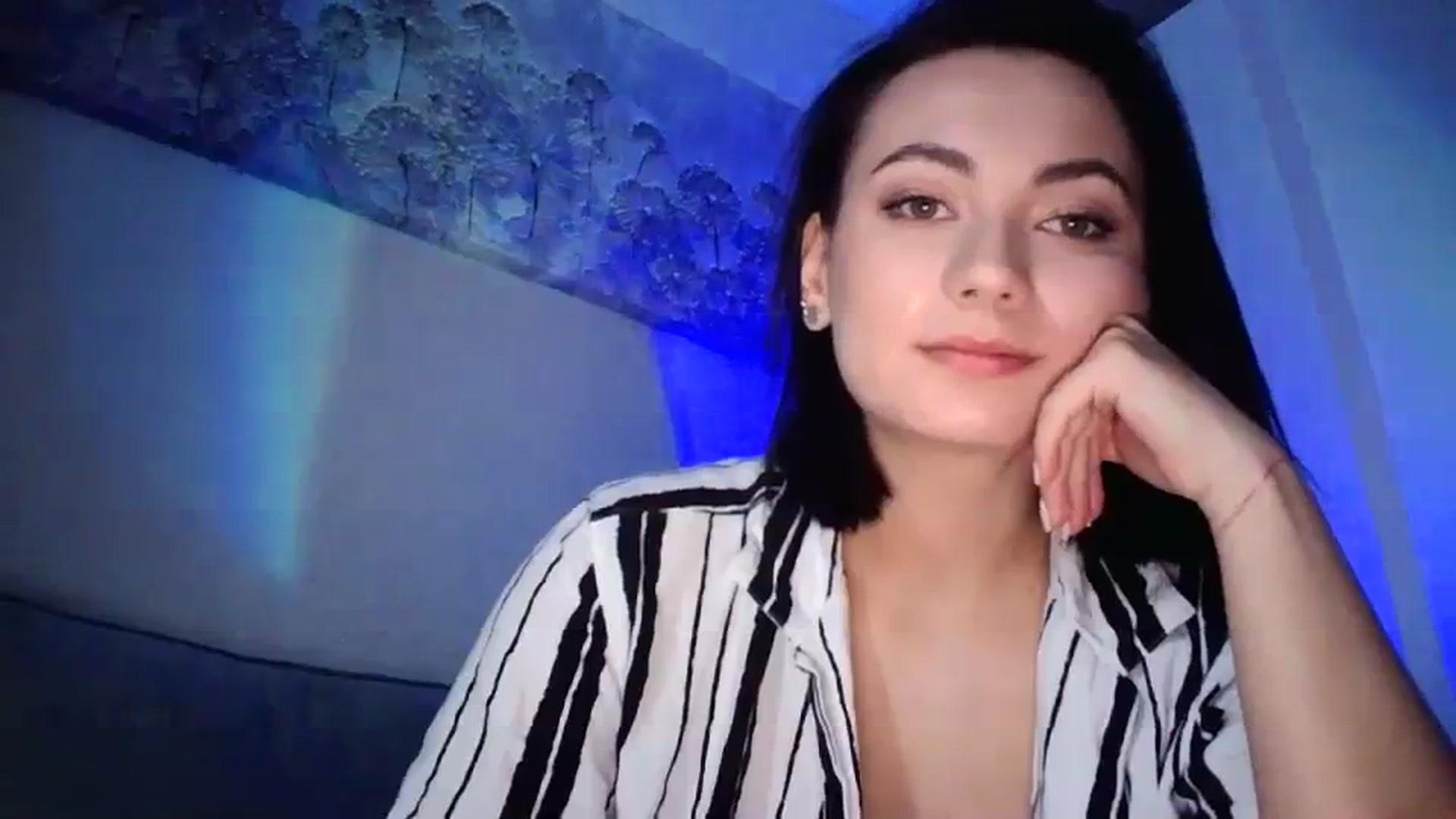 Gallery image thumbnail from mrs_lolly's myfreecams stream on, 01/11/2024, 11:27 image 16 of 20