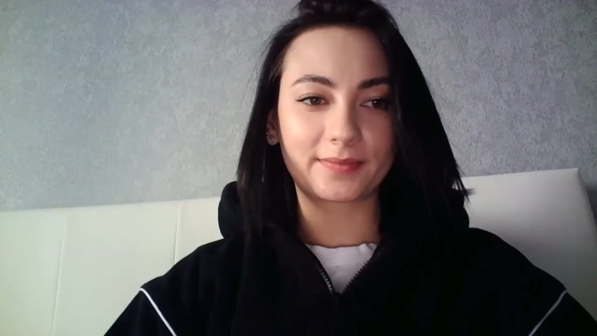 Gallery image thumbnail from mrs_lolly's myfreecams stream on, 01/17/2024, 10:43 image 19 of 20