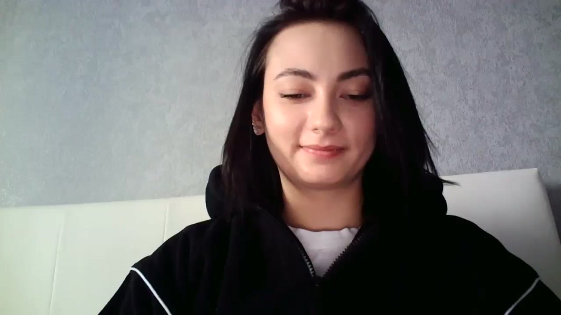 Gallery image thumbnail from mrs_lolly's myfreecams stream on, 01/17/2024, 10:43 image 18 of 20