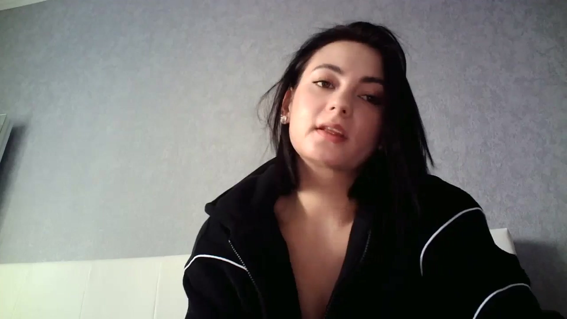 Gallery image thumbnail from mrs_lolly's myfreecams stream on, 01/17/2024, 11:40 image 15 of 20