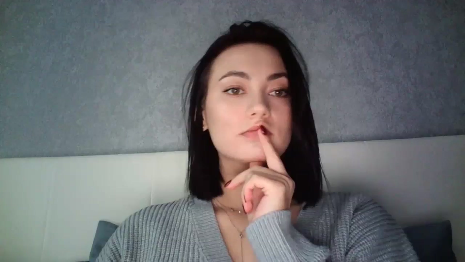 Gallery image thumbnail from mrs_lolly's myfreecams stream on, 01/24/2024, 12:23 image 8 of 20
