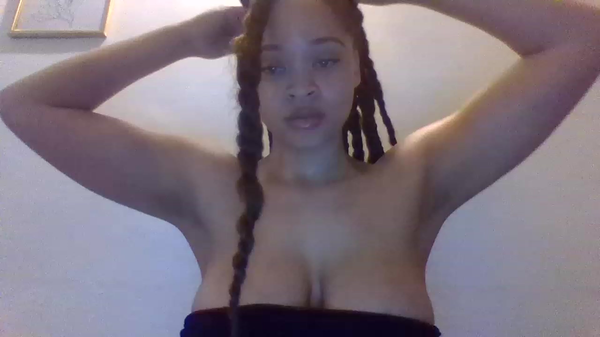 Gallery image thumbnail from msfrenchy's myfreecams stream on, 04/29/2023, 18:23 image 4 of 20