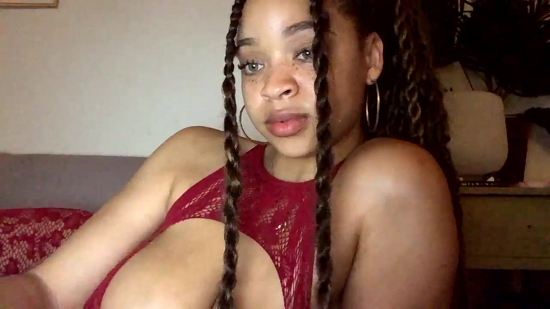 Gallery image thumbnail from msfrenchy's myfreecams stream on, 11/25/2023, 16:40 image 14 of 20