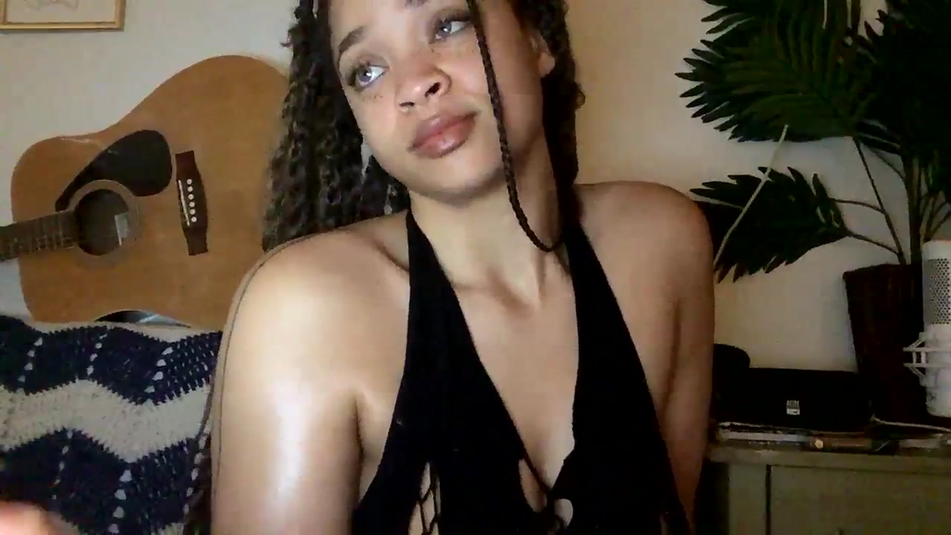 Gallery image thumbnail from msfrenchy's myfreecams stream on, 12/19/2023, 16:52 image 18 of 20