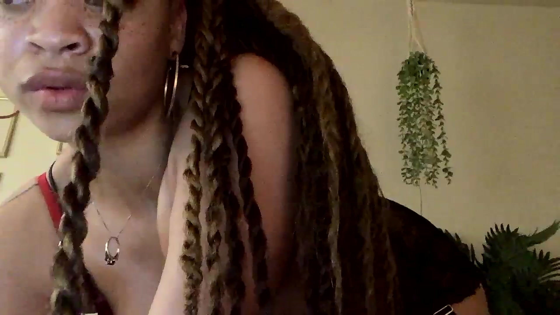 Gallery image thumbnail from msfrenchy's myfreecams stream on, 02/18/2024, 20:50 image 8 of 20