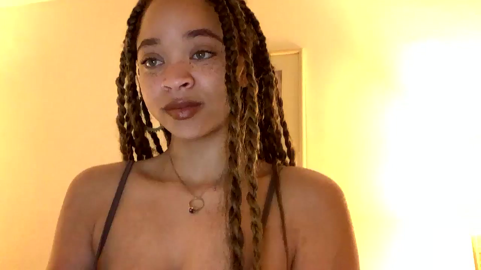 Gallery image thumbnail from msfrenchy's myfreecams stream on, 04/26/2024, 12:51 image 8 of 20