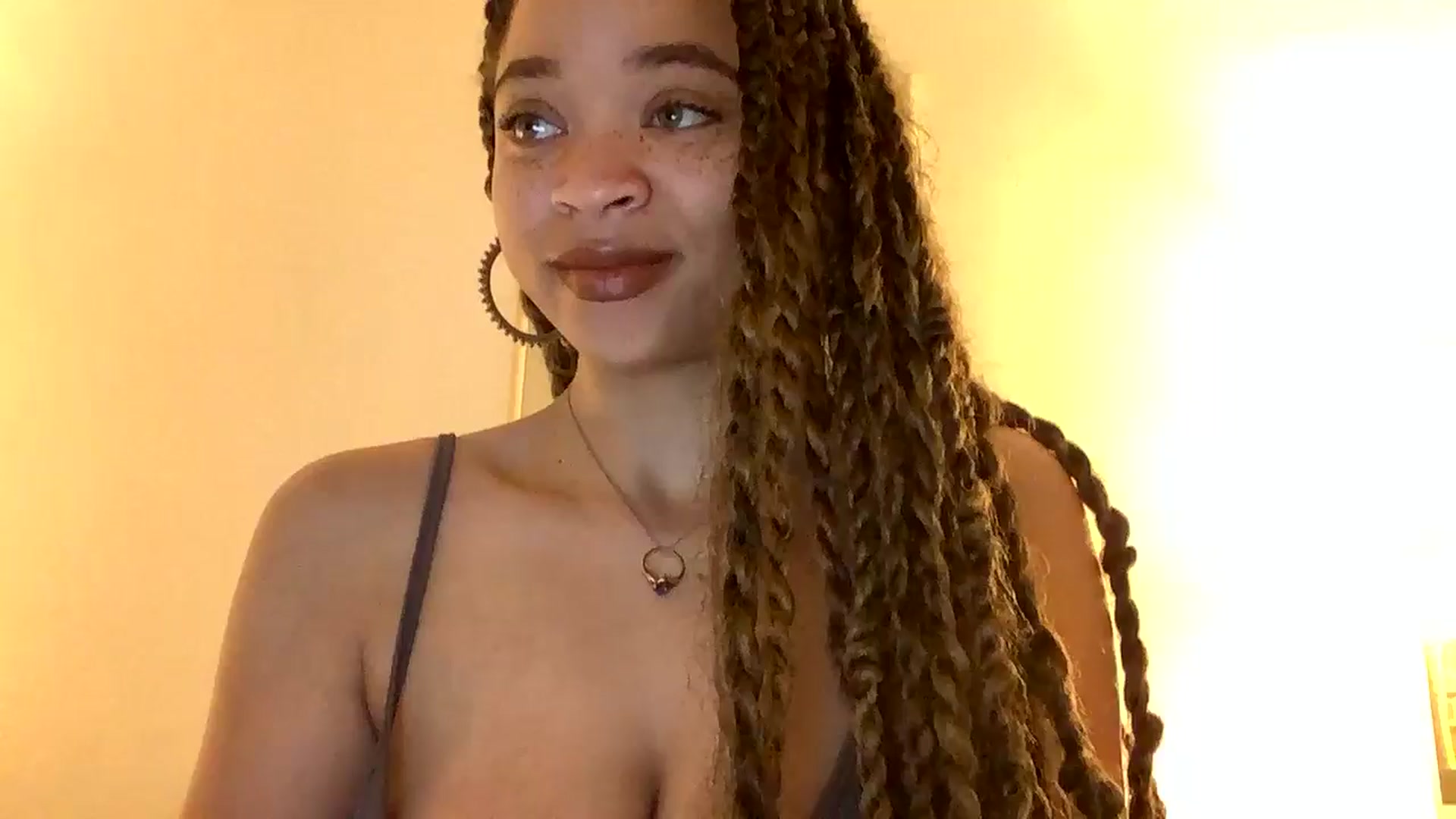 Gallery image thumbnail from msfrenchy's myfreecams stream on, 04/26/2024, 12:51 image 10 of 20