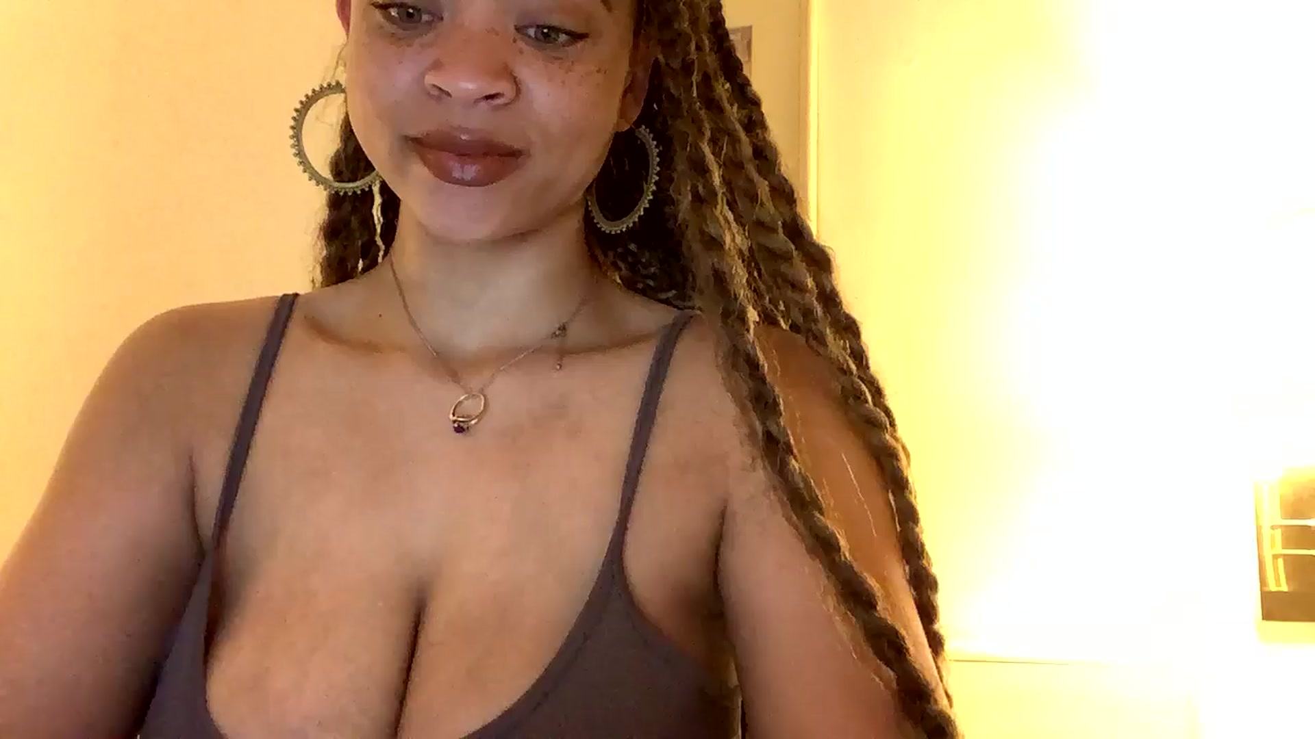 Gallery image thumbnail from msfrenchy's myfreecams stream on, 04/26/2024, 12:51 image 6 of 20