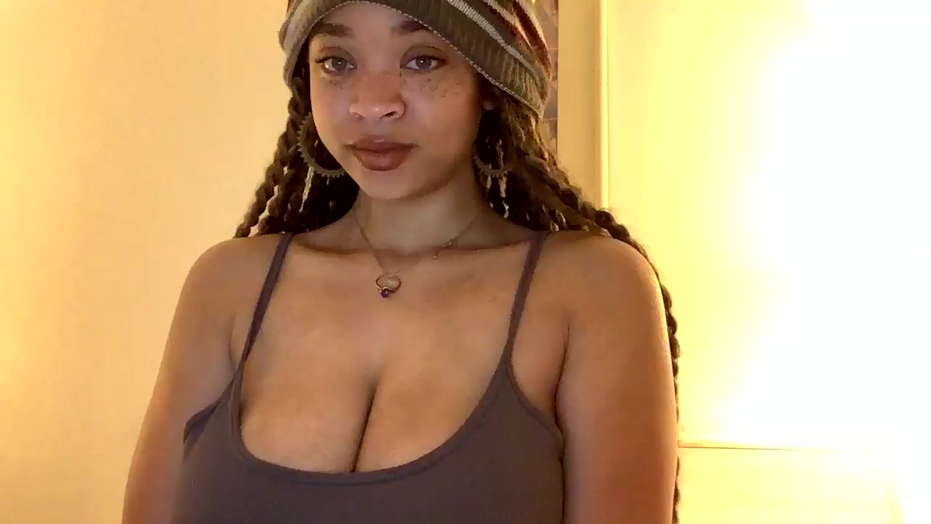 Gallery image thumbnail from msfrenchy's myfreecams stream on, 04/26/2024, 12:51 image 17 of 20