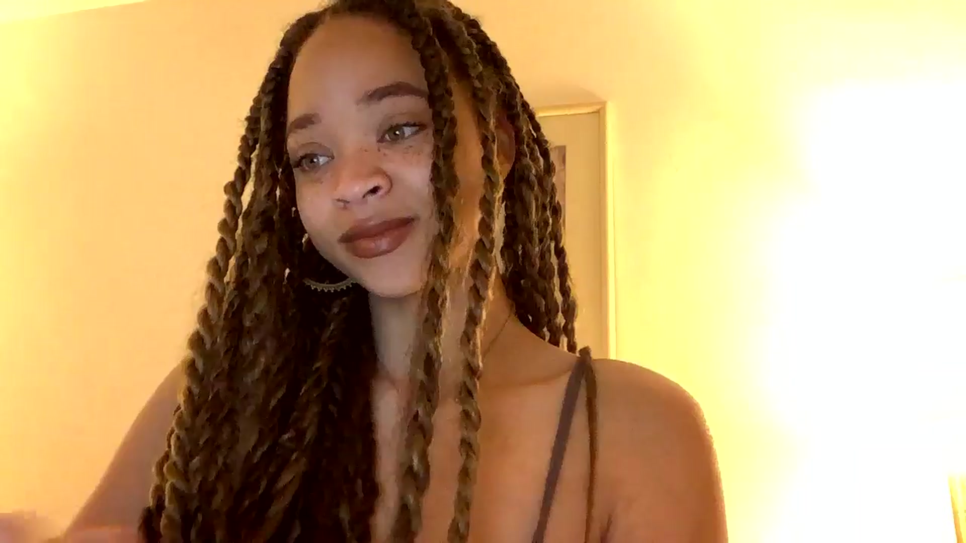 Gallery image thumbnail from msfrenchy's myfreecams stream on, 04/26/2024, 12:51 image 7 of 20