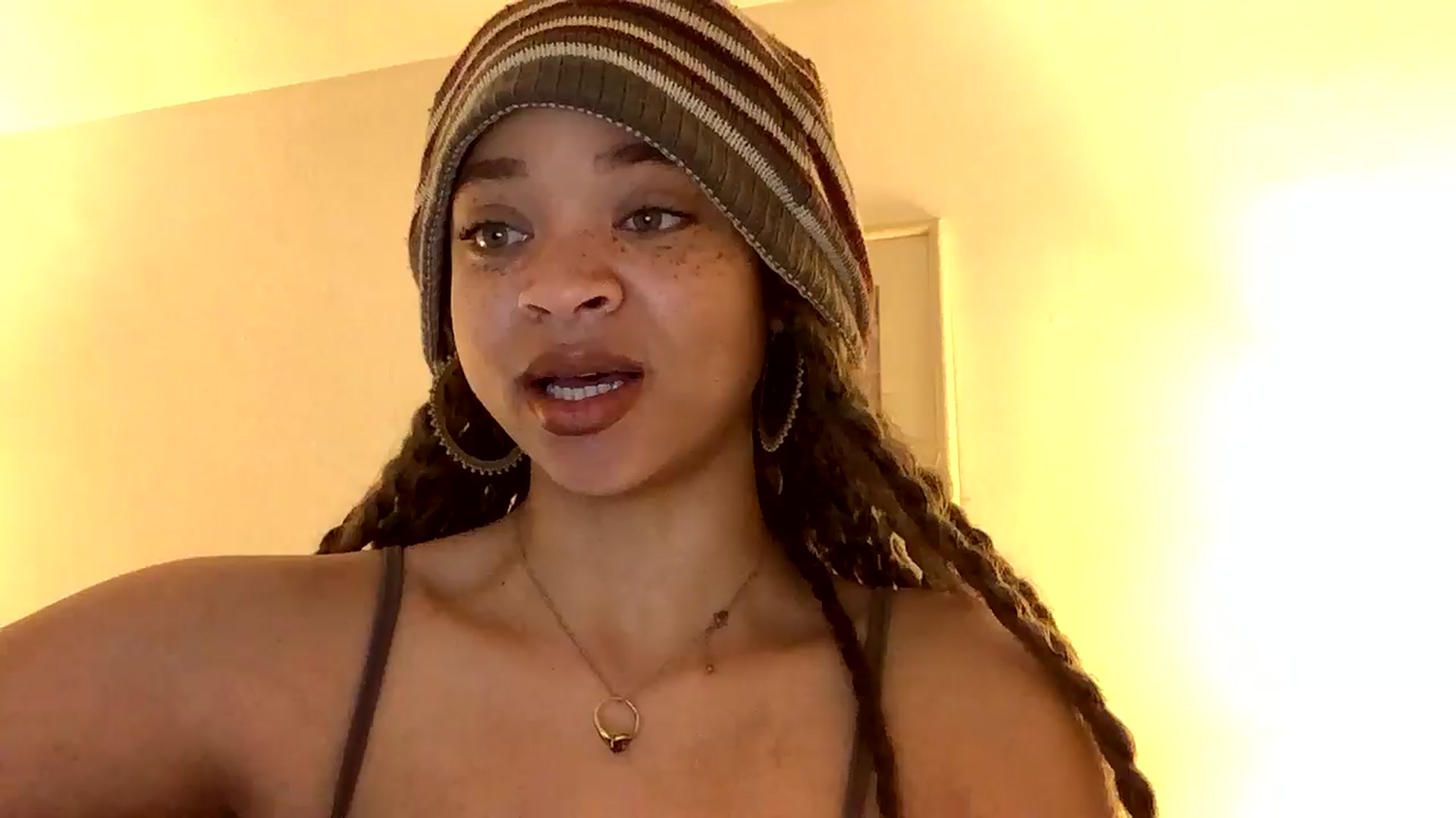 Gallery image thumbnail from msfrenchy's myfreecams stream on, 04/26/2024, 12:51 image 16 of 20