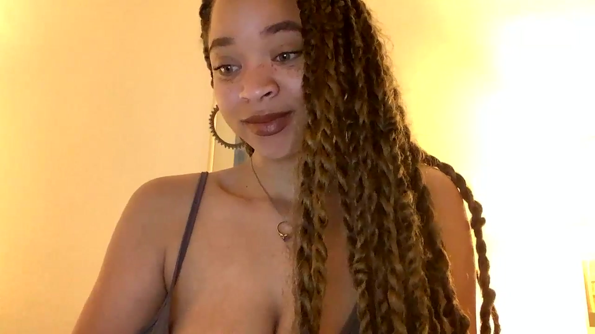 Gallery image thumbnail from msfrenchy's myfreecams stream on, 04/26/2024, 12:51 image 9 of 20