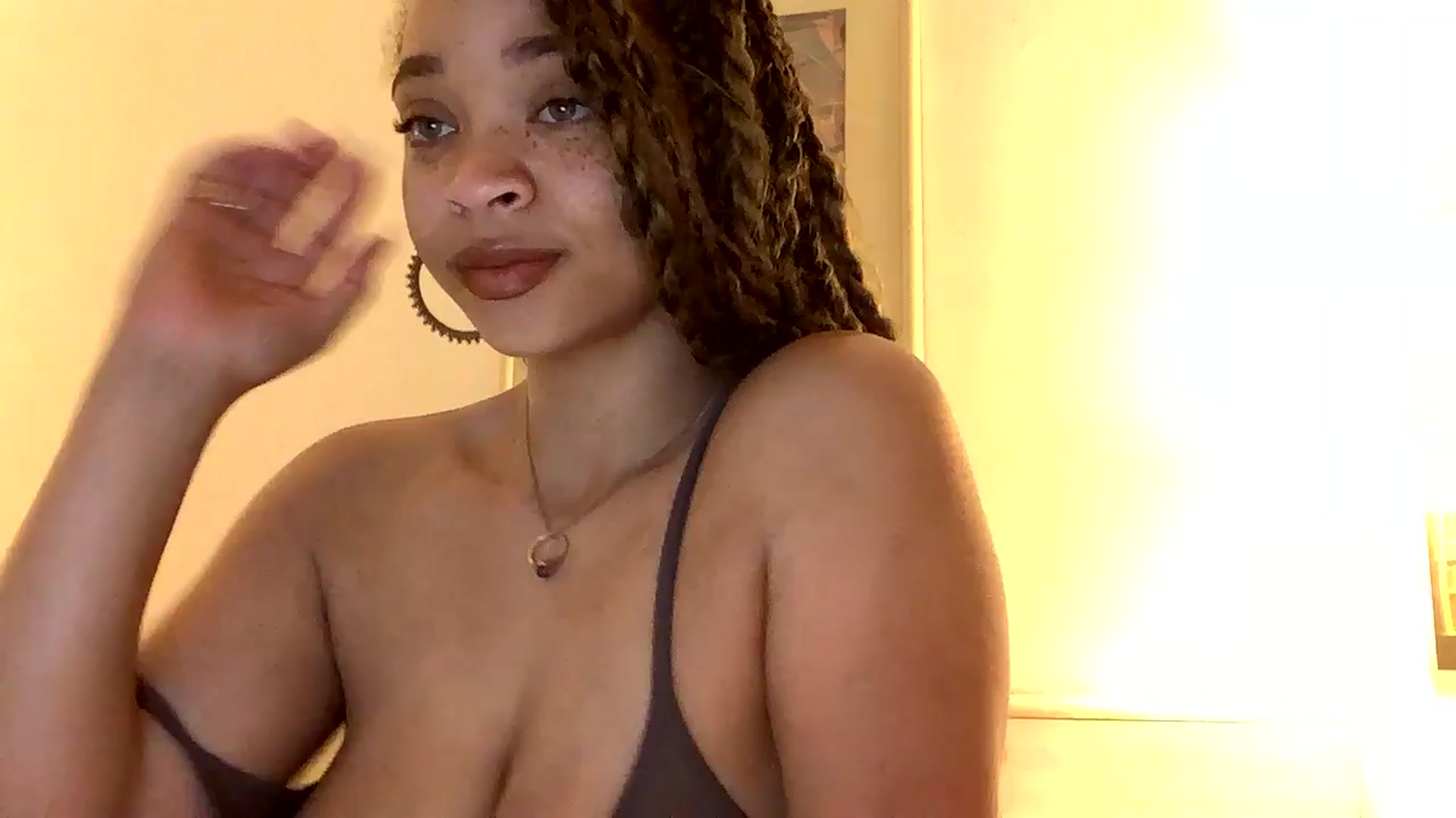 Gallery image thumbnail from msfrenchy's myfreecams stream on, 04/26/2024, 13:51 image 1 of 20