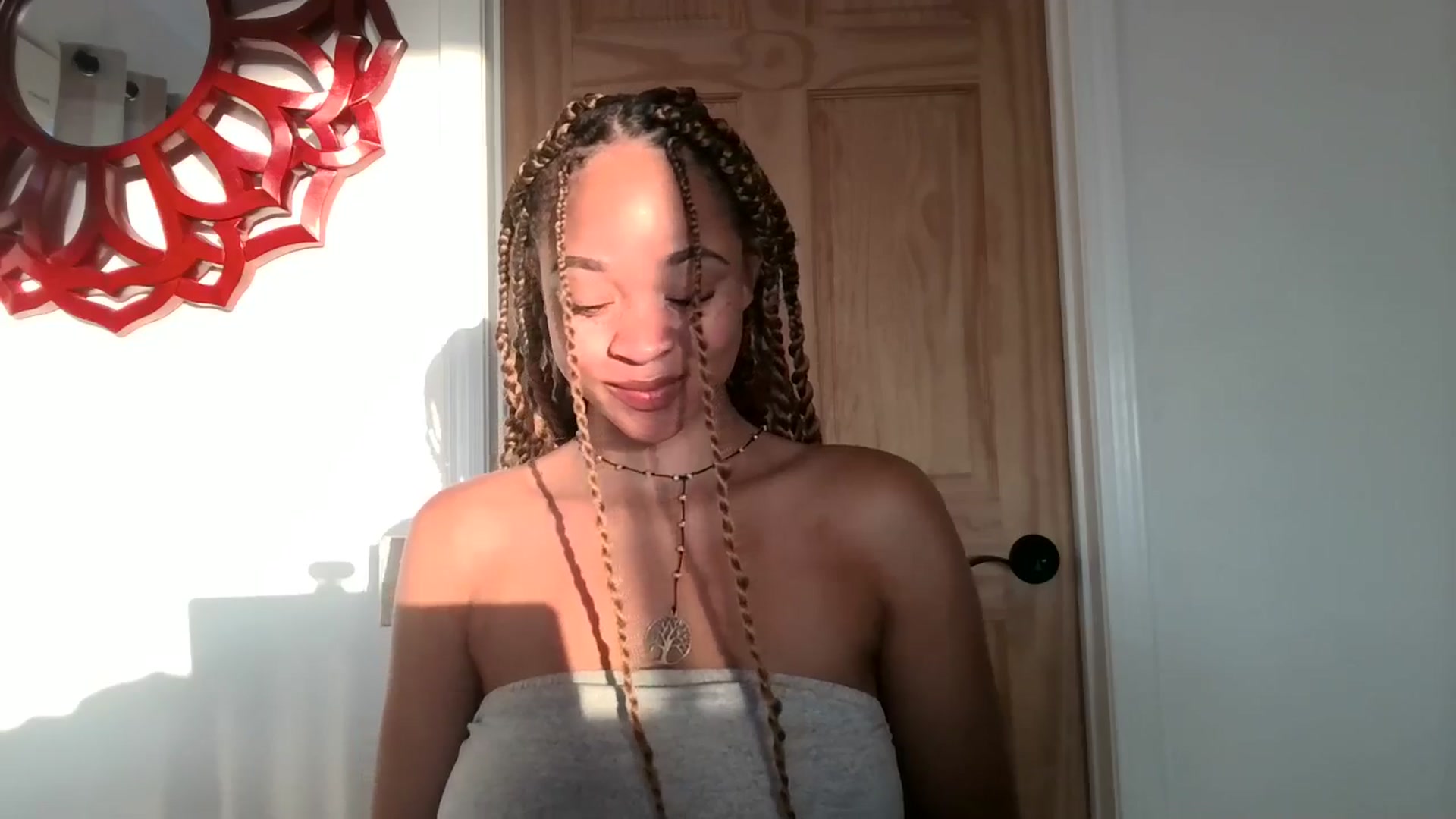 Gallery image thumbnail from msfrenchy's myfreecams stream on, 07/21/2024, 13:33 image 4 of 20