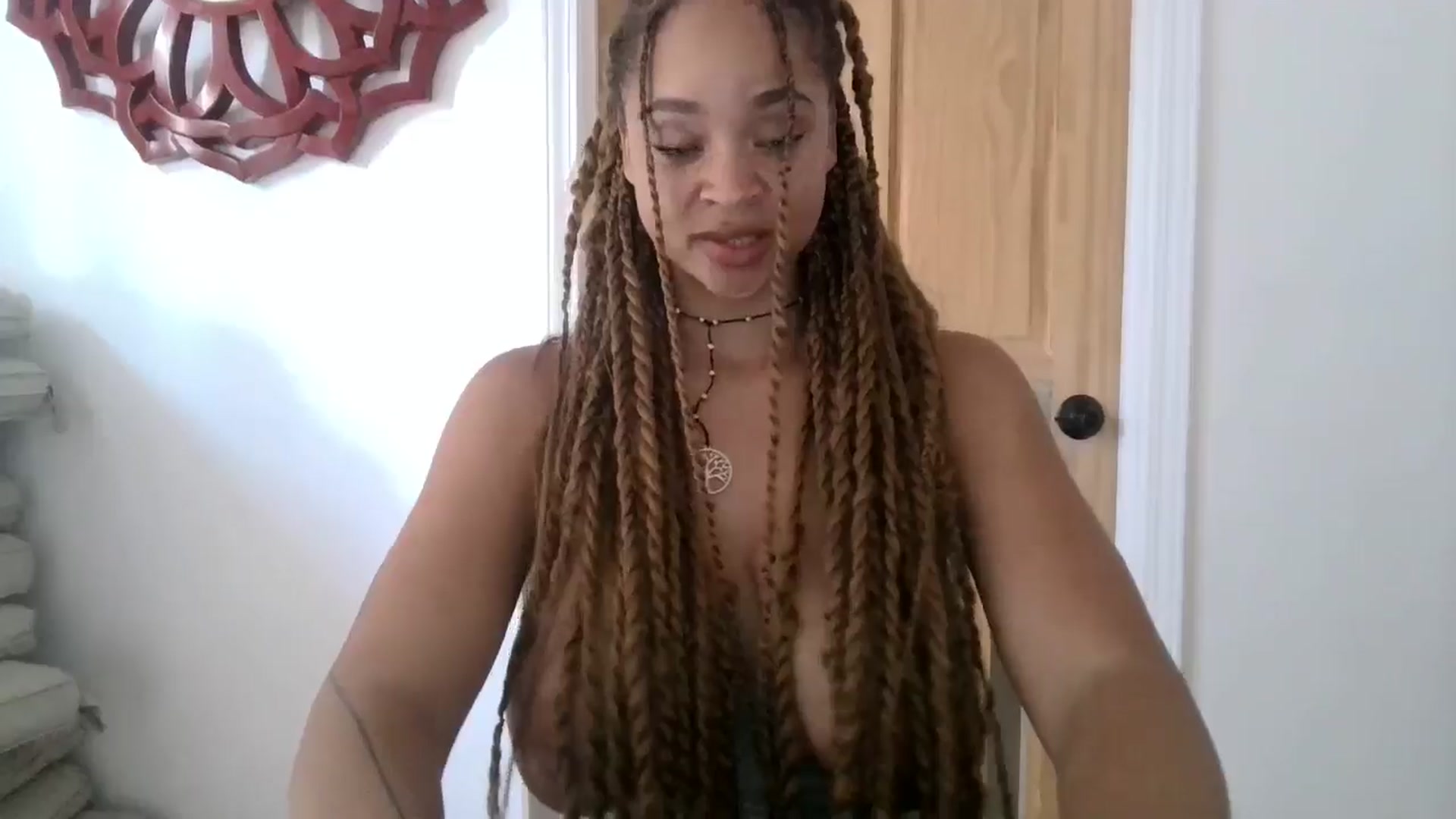 Gallery image thumbnail from msfrenchy's myfreecams stream on, 08/07/2024, 17:46 image 17 of 20