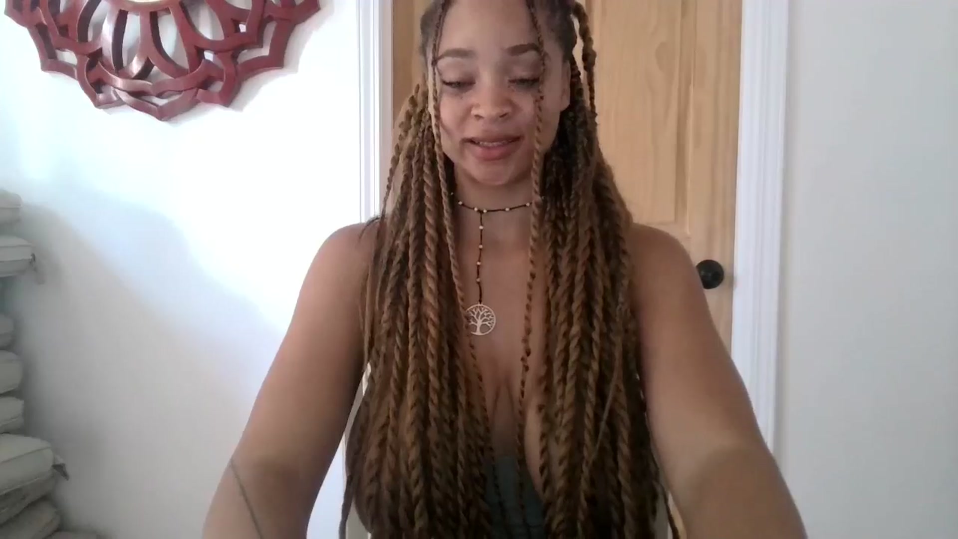 Gallery image thumbnail from msfrenchy's myfreecams stream on, 08/07/2024, 17:46 image 15 of 20
