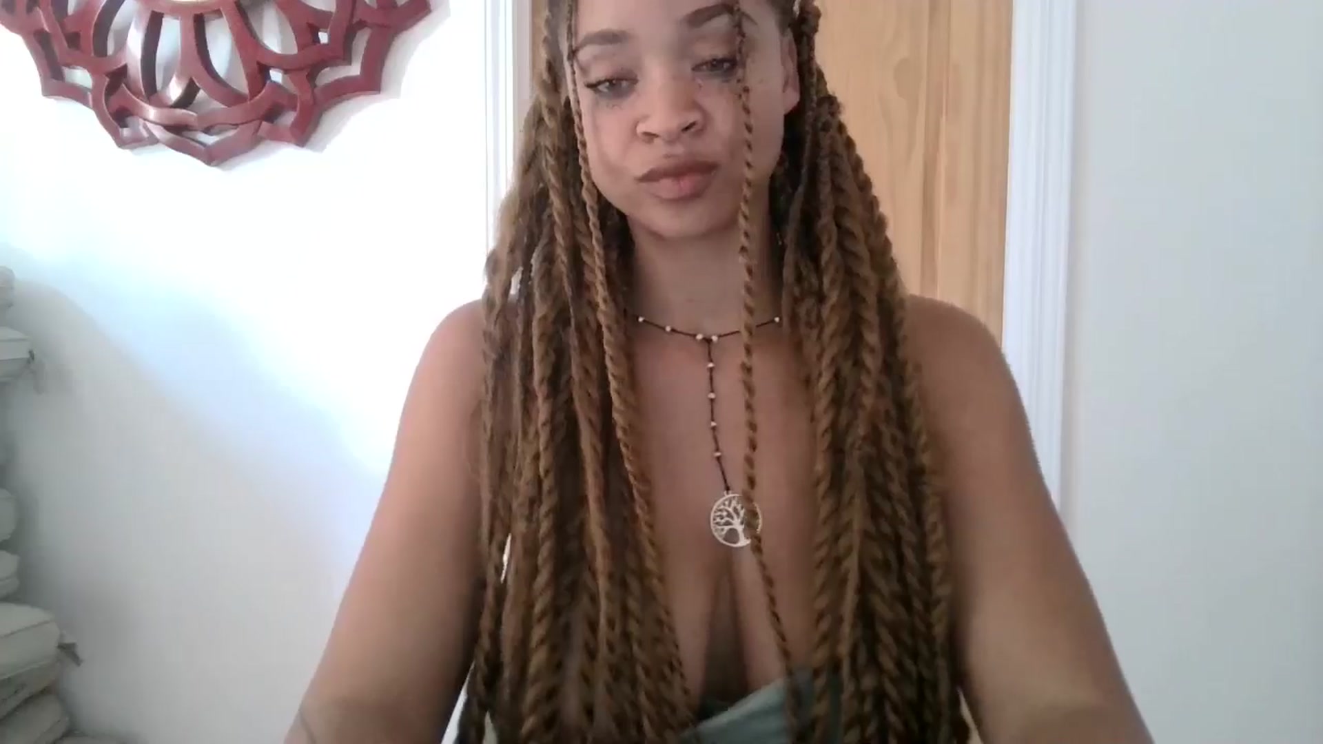 Gallery image thumbnail from msfrenchy's myfreecams stream on, 08/07/2024, 17:46 image 4 of 20