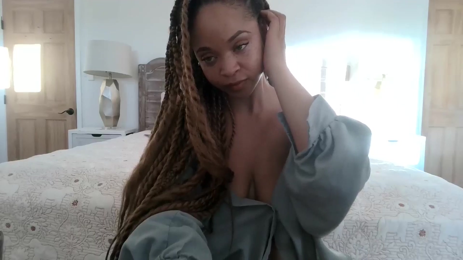 Gallery image thumbnail from msfrenchy's myfreecams stream on, 10/26/2024, 24:23 image 19 of 20