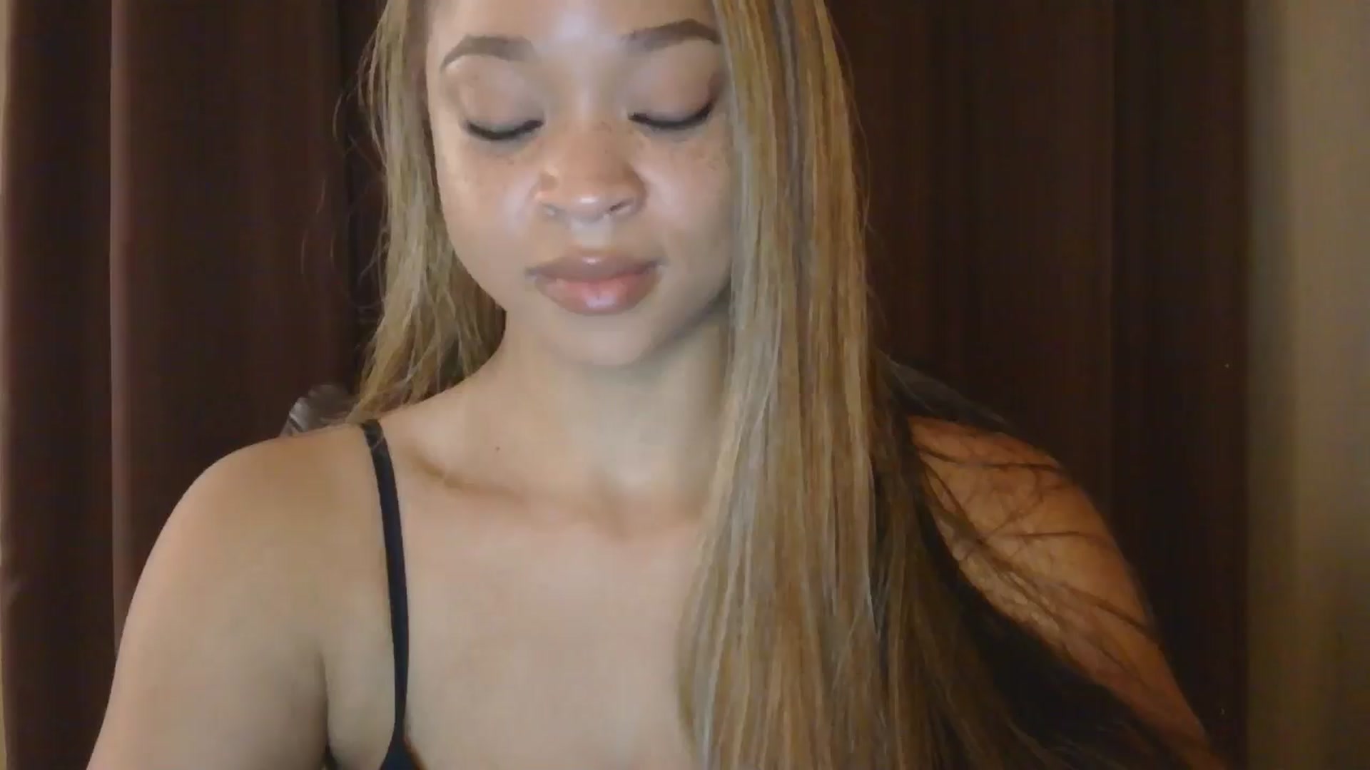 Gallery image thumbnail from msfrenchy's myfreecams stream on, 03/16/2025, 14:47 image 1 of 20