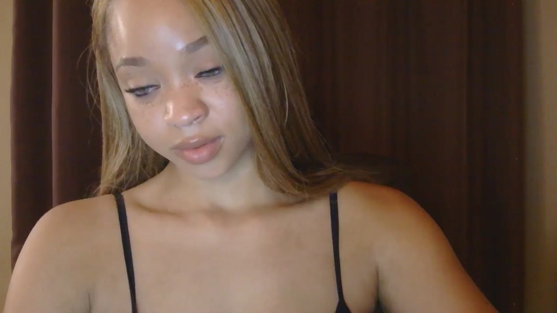 Gallery image thumbnail from msfrenchy's myfreecams stream on, 03/16/2025, 14:47 image 13 of 20