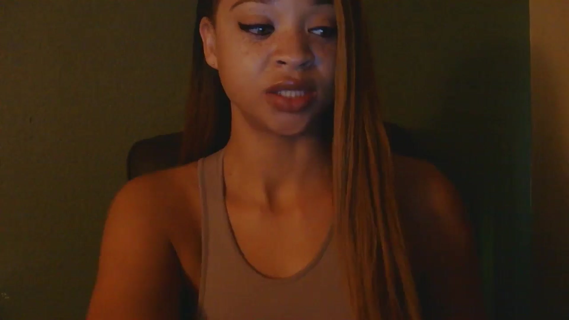 Gallery image thumbnail from msfrenchy's myfreecams stream on, 03/24/2025, 15:21 image 3 of 20