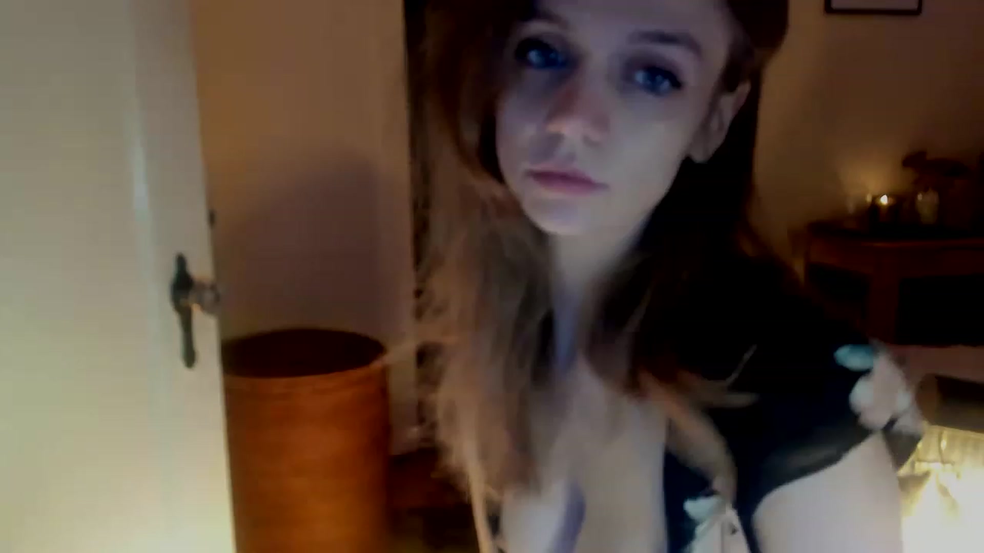 Gallery image thumbnail from muffinmoon's myfreecams stream on, 11/24/2022, 08:25 image 1 of 20