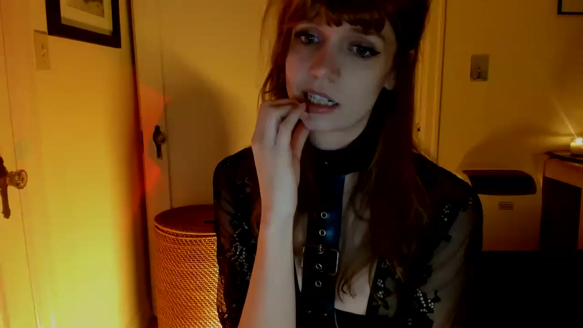 Gallery image thumbnail from muffinmoon's myfreecams stream on, 11/27/2022, 07:42 image 4 of 20